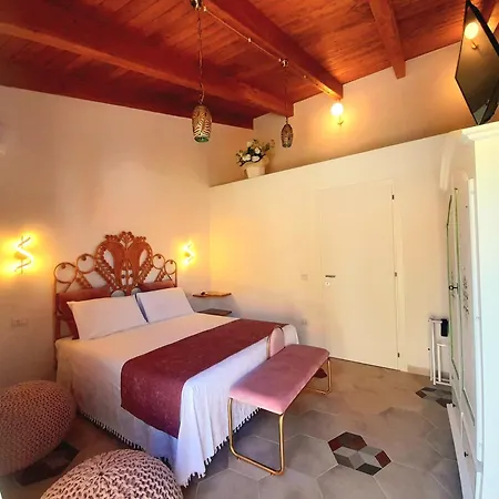 Girasole Boutique Bed & Breakfast *